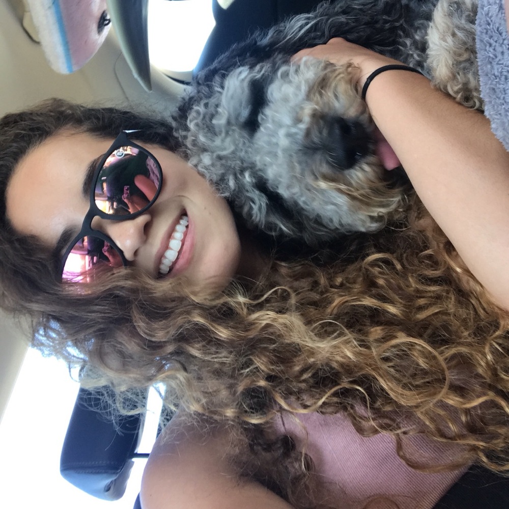 Meet your Posher, Mikala